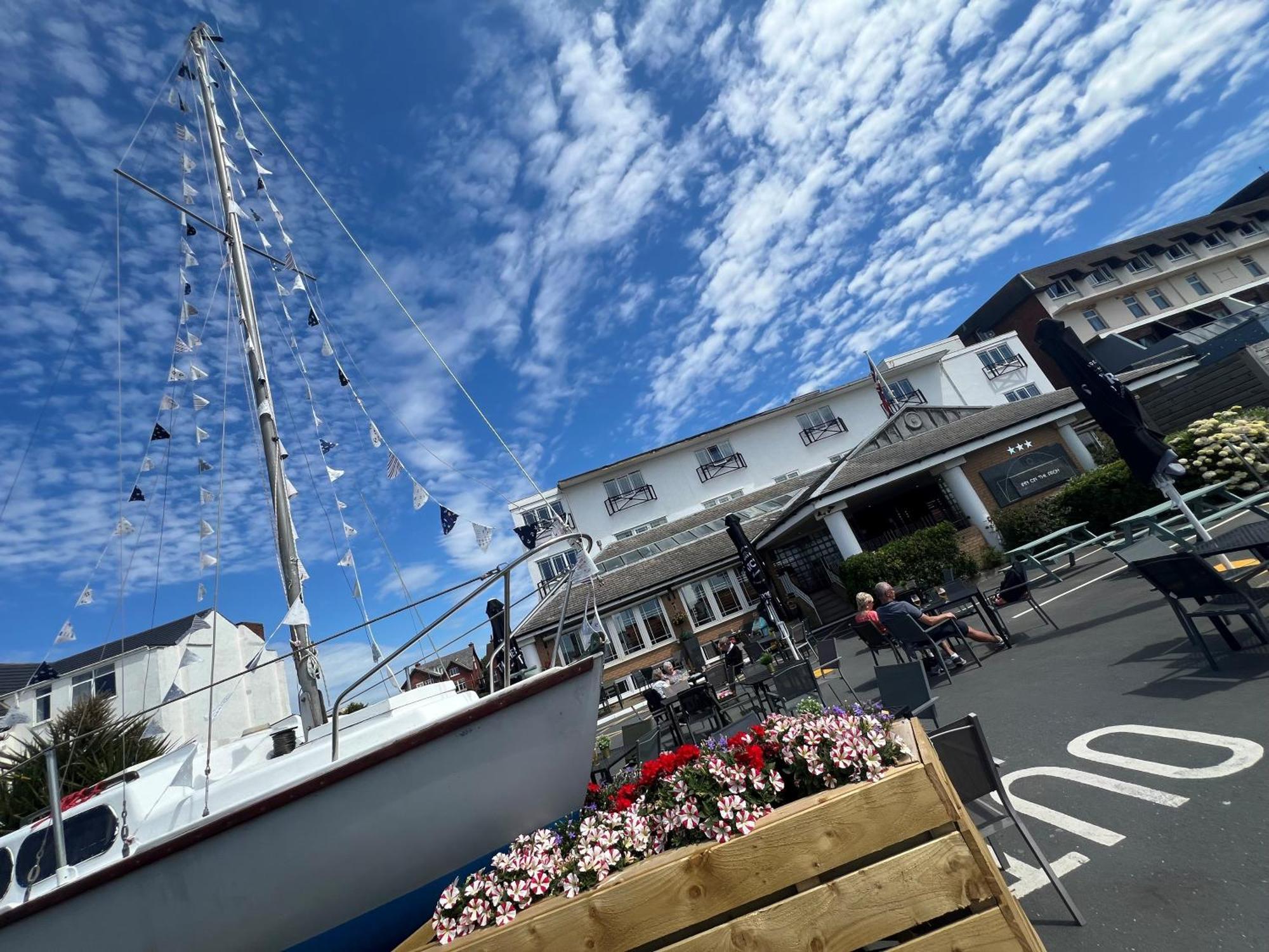 Inn On The Prom At The Fernlea Hotel Lytham St Annes Εξωτερικό φωτογραφία