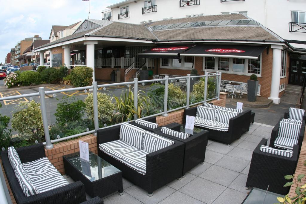 Inn On The Prom At The Fernlea Hotel Lytham St Annes Εξωτερικό φωτογραφία